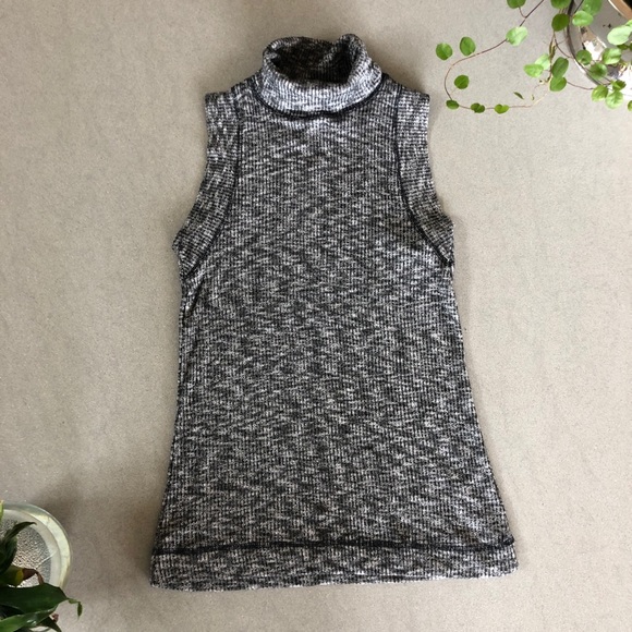 Anthro Gray Knit Turtleneck Tank - Picture 4 of 8